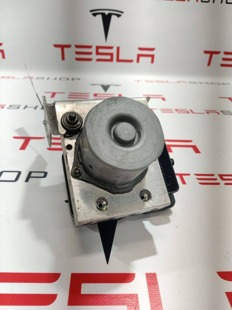 Блок ABS к Tesla Model X 2018