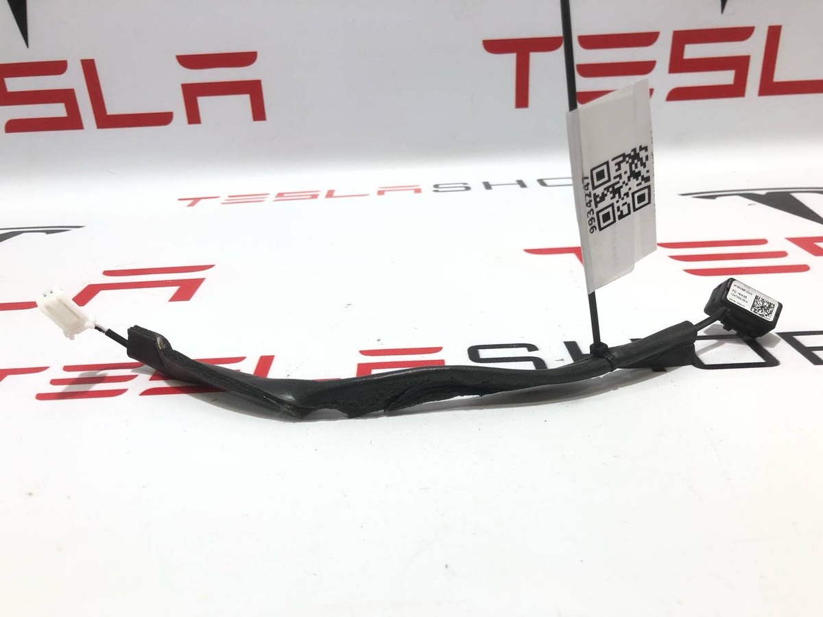 Микрофон к Tesla Model X 2019