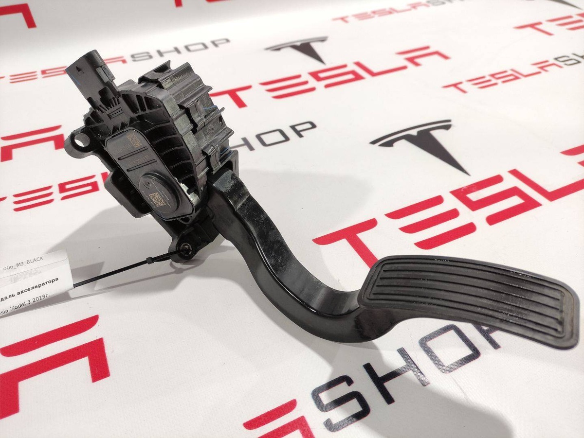 Педаль газа к Tesla Model 3 2019