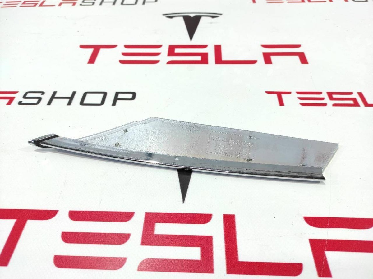 Молдинг бампера переднего к Tesla Model S 2020