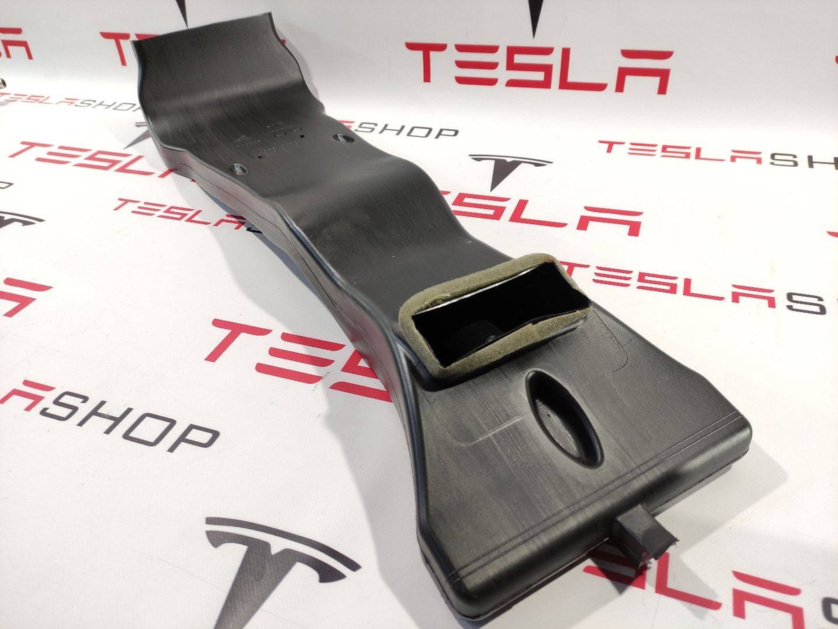 Воздуховод к Tesla Model X 2016
