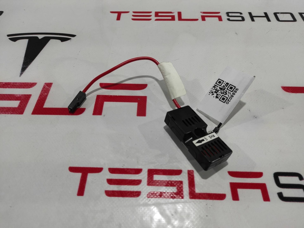Антенна  к Tesla Model X 2017
