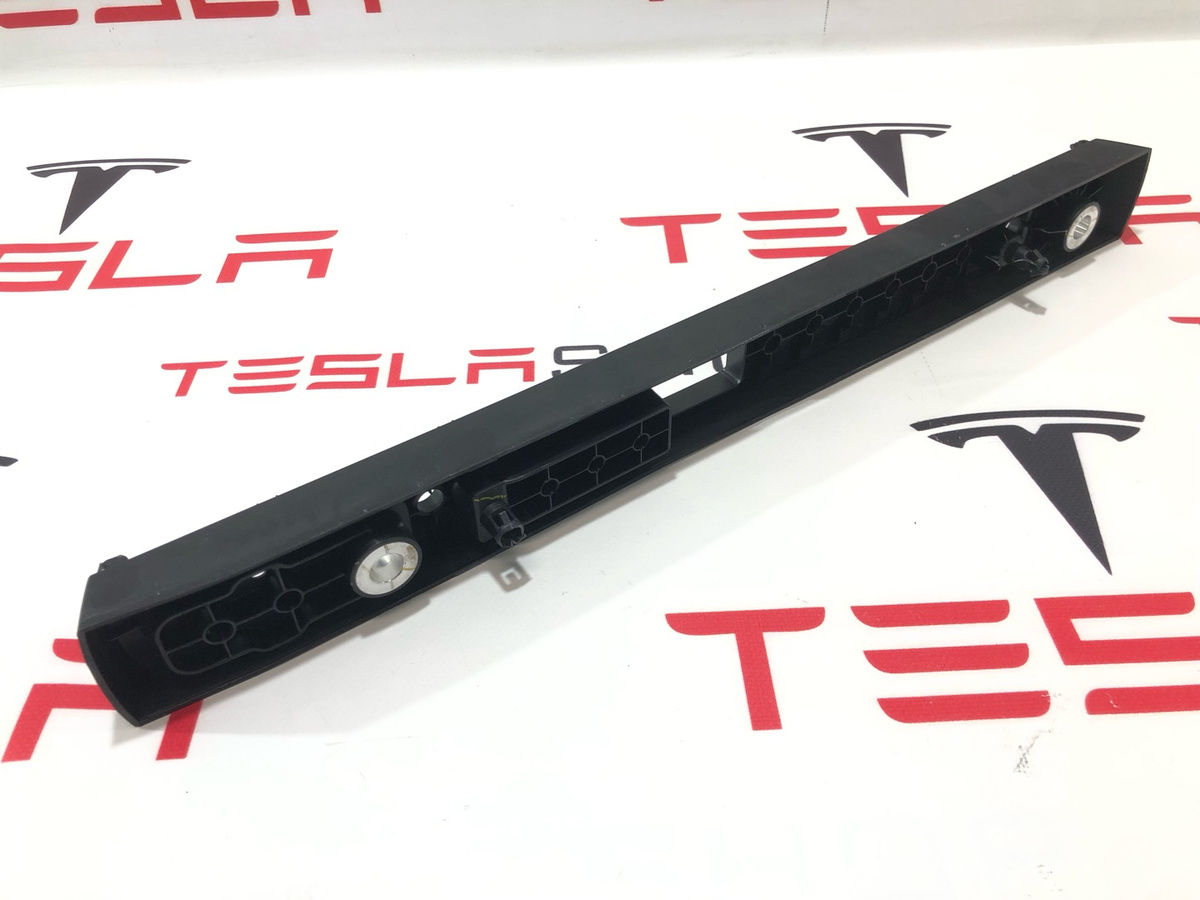 Сиденье переднее к Tesla Model S 2021