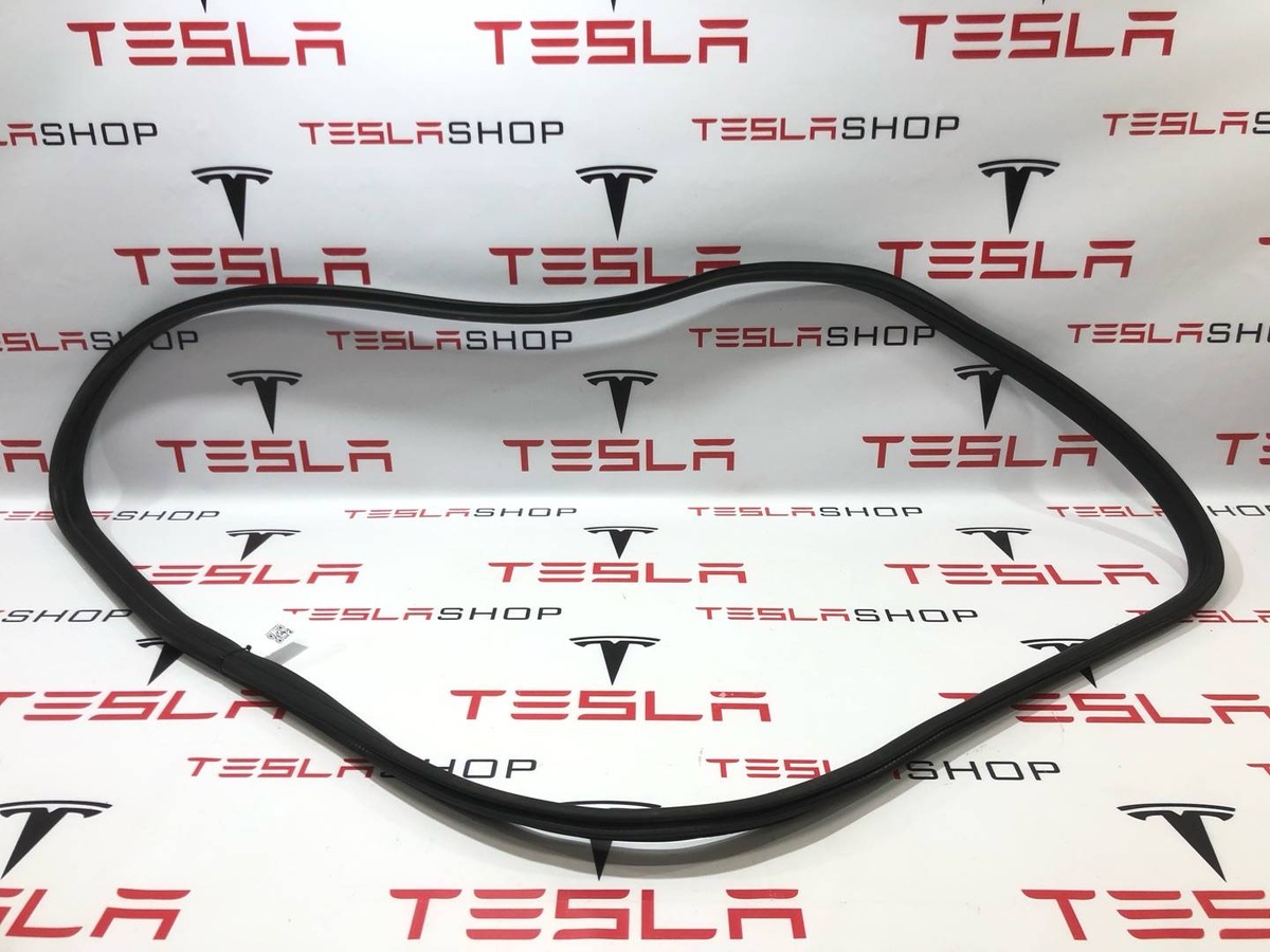 Уплотнитель к Tesla Model X 2019
