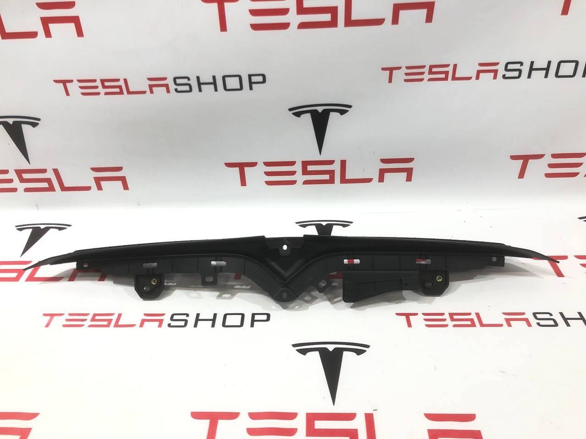 Молдинг бампера переднего к Tesla Model S 2022