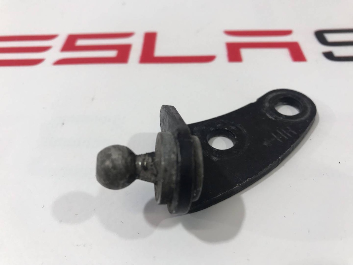 Механизм (прочие) к Tesla Model S 2013