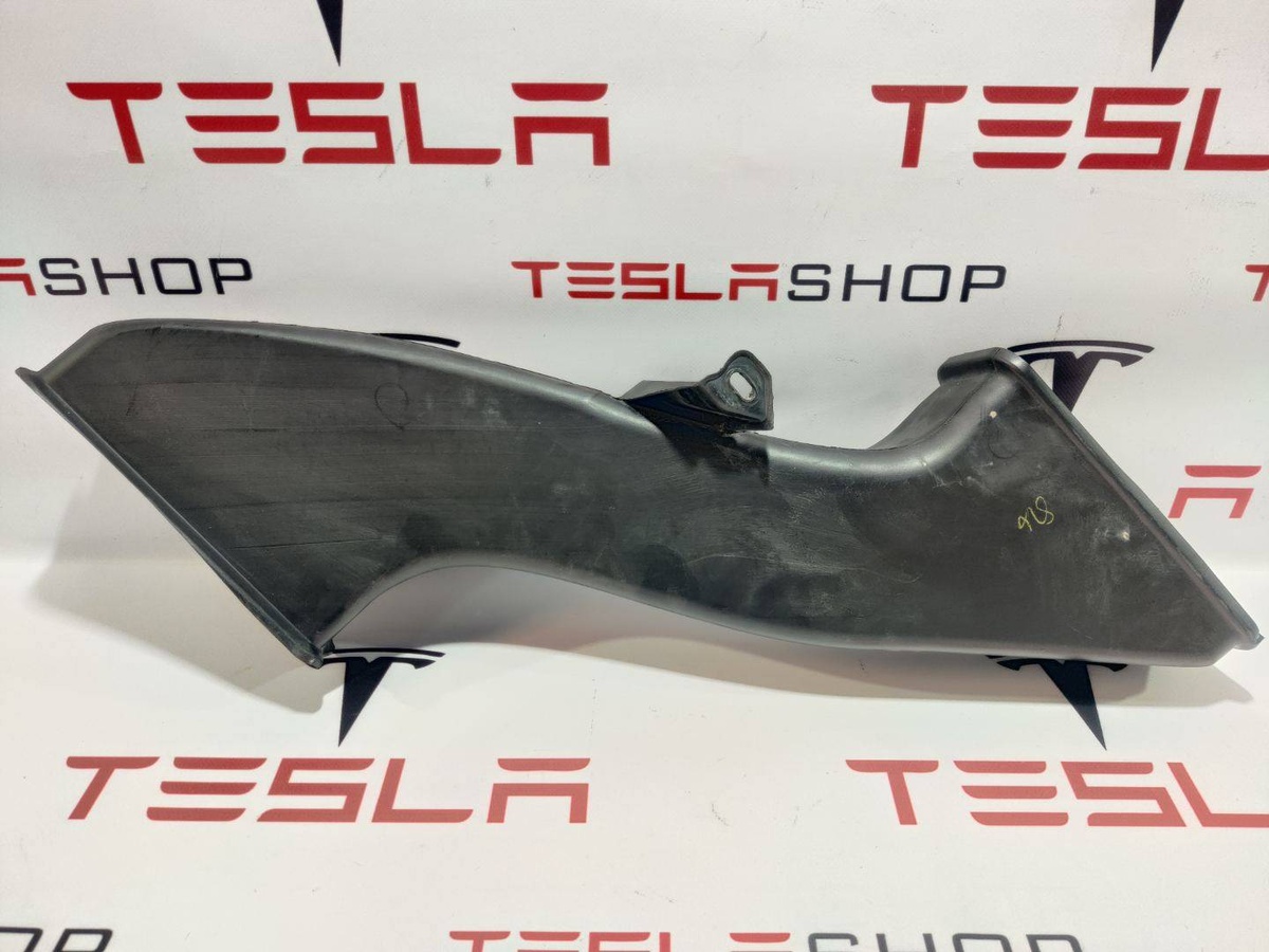 Дефлектор радиатора к Tesla Model X 2018