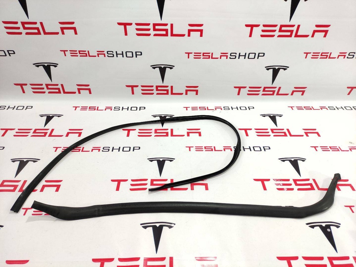 Уплотнитель к Tesla Model S 2015