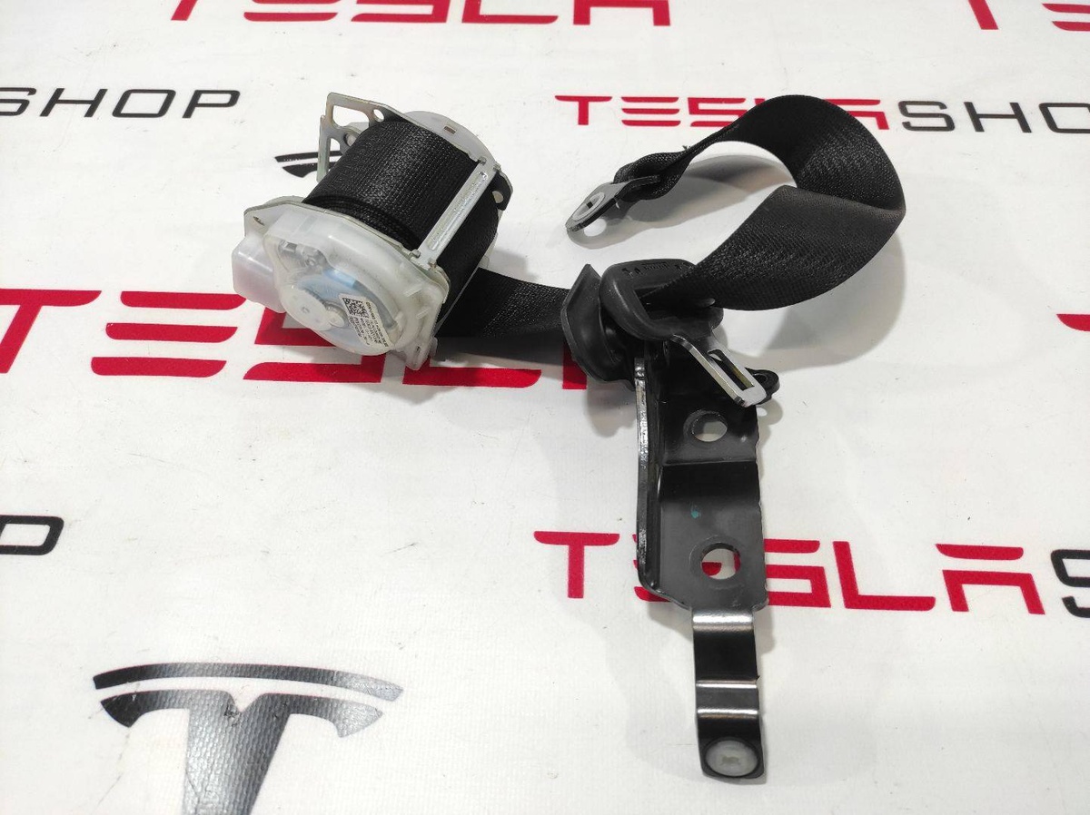 Ремень безопасности к Tesla Model S 2013