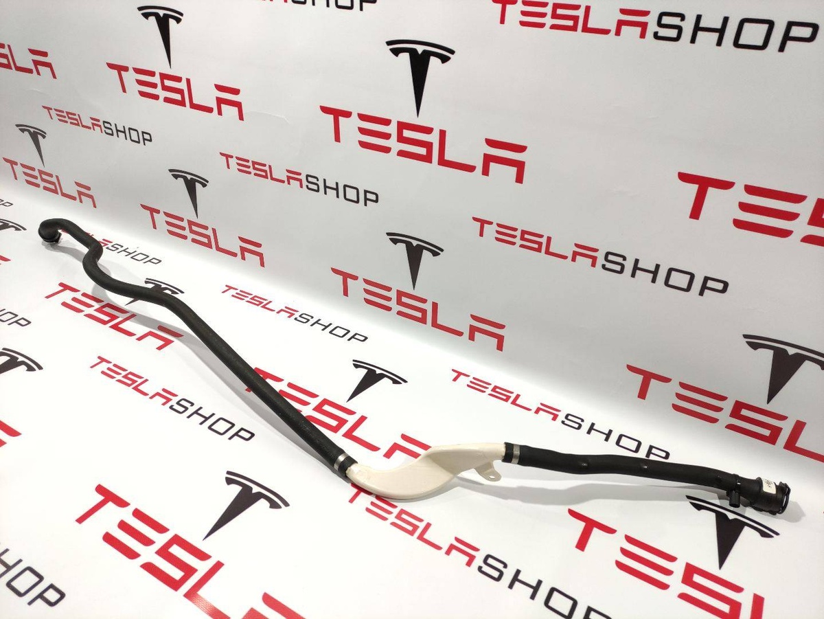 Патрубок к Tesla Model X 2017