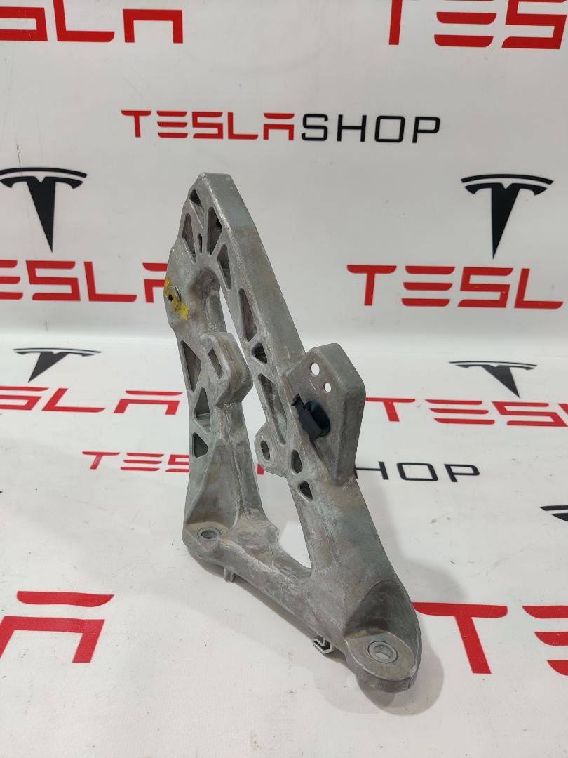 Усилитель торпедо к Tesla Model S 2022