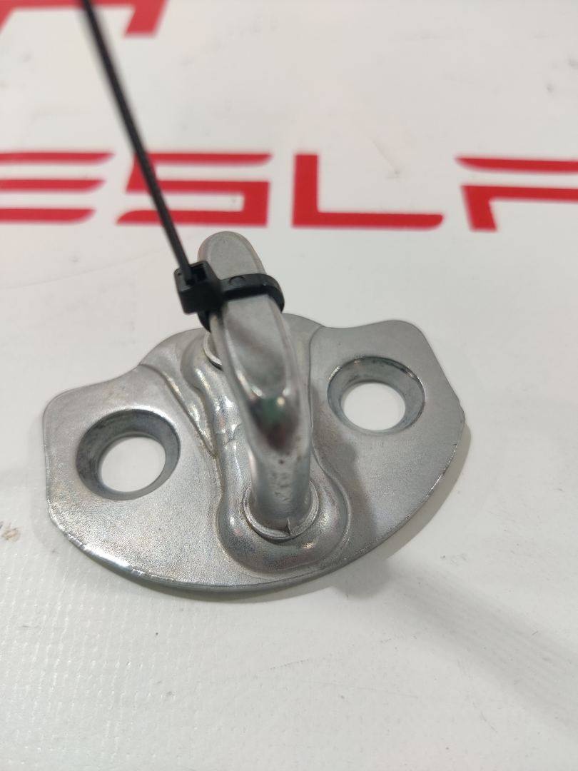 Петля двери к Tesla Model 3 2019
