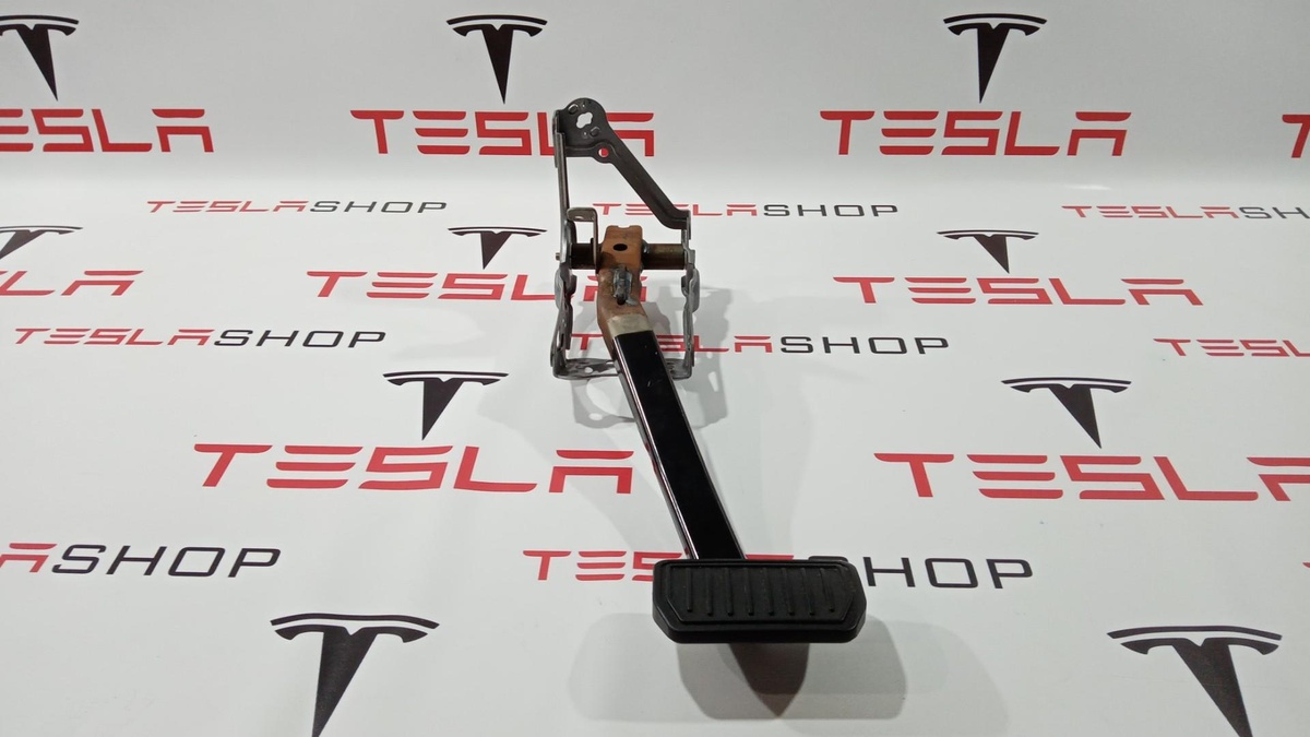 Педаль тормоза к Tesla Model S 2014