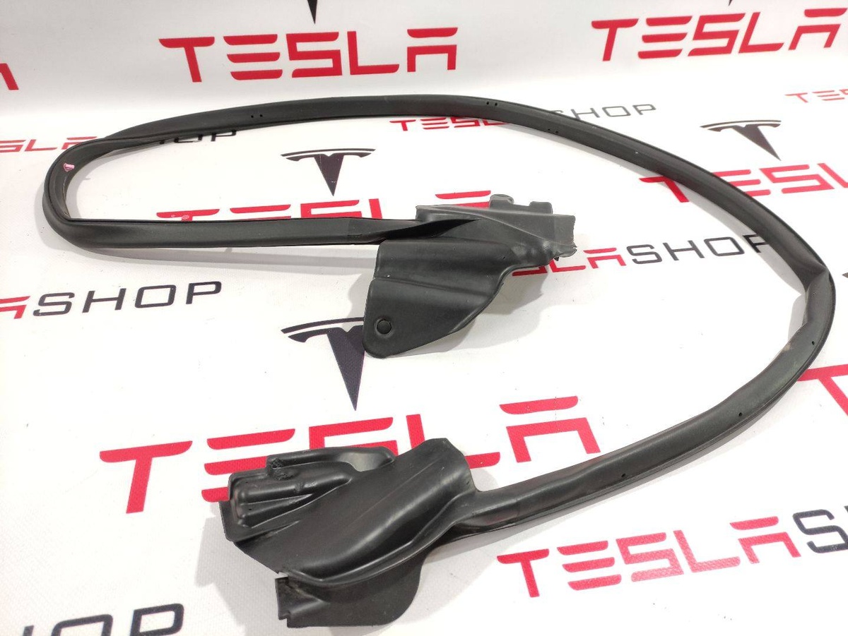Уплотнитель к Tesla Model S 2014