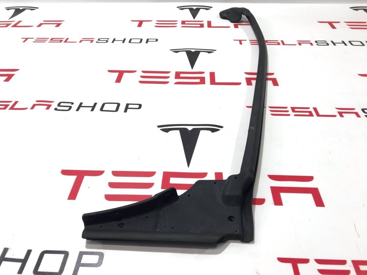 Уплотнитель к Tesla Model S 2013