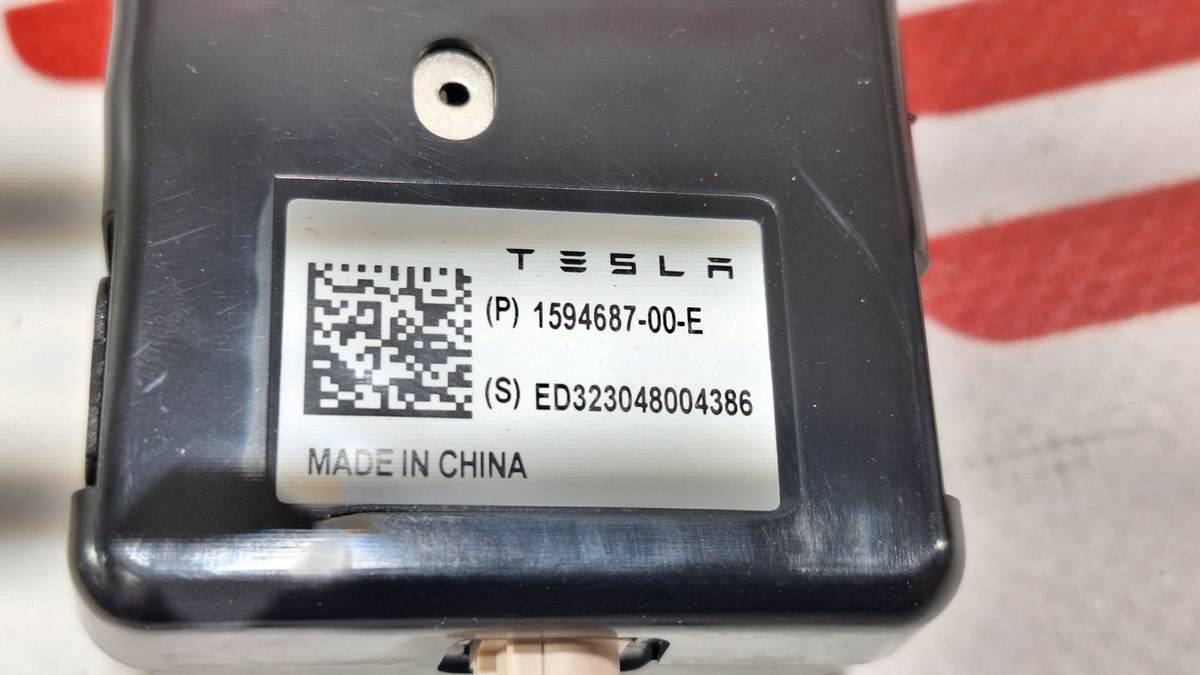 Антенна  к Tesla Model S 2021