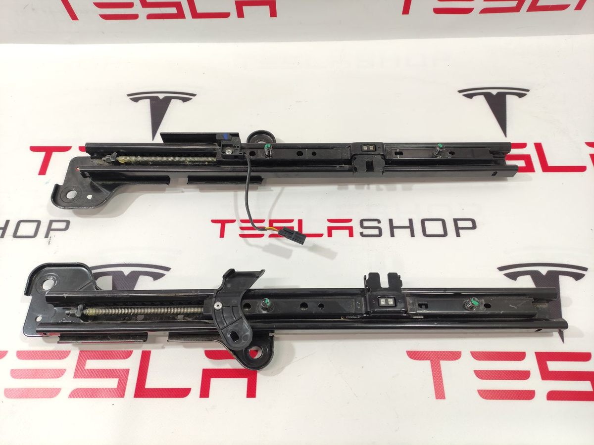 Салазки сиденья к Tesla Model X 2017