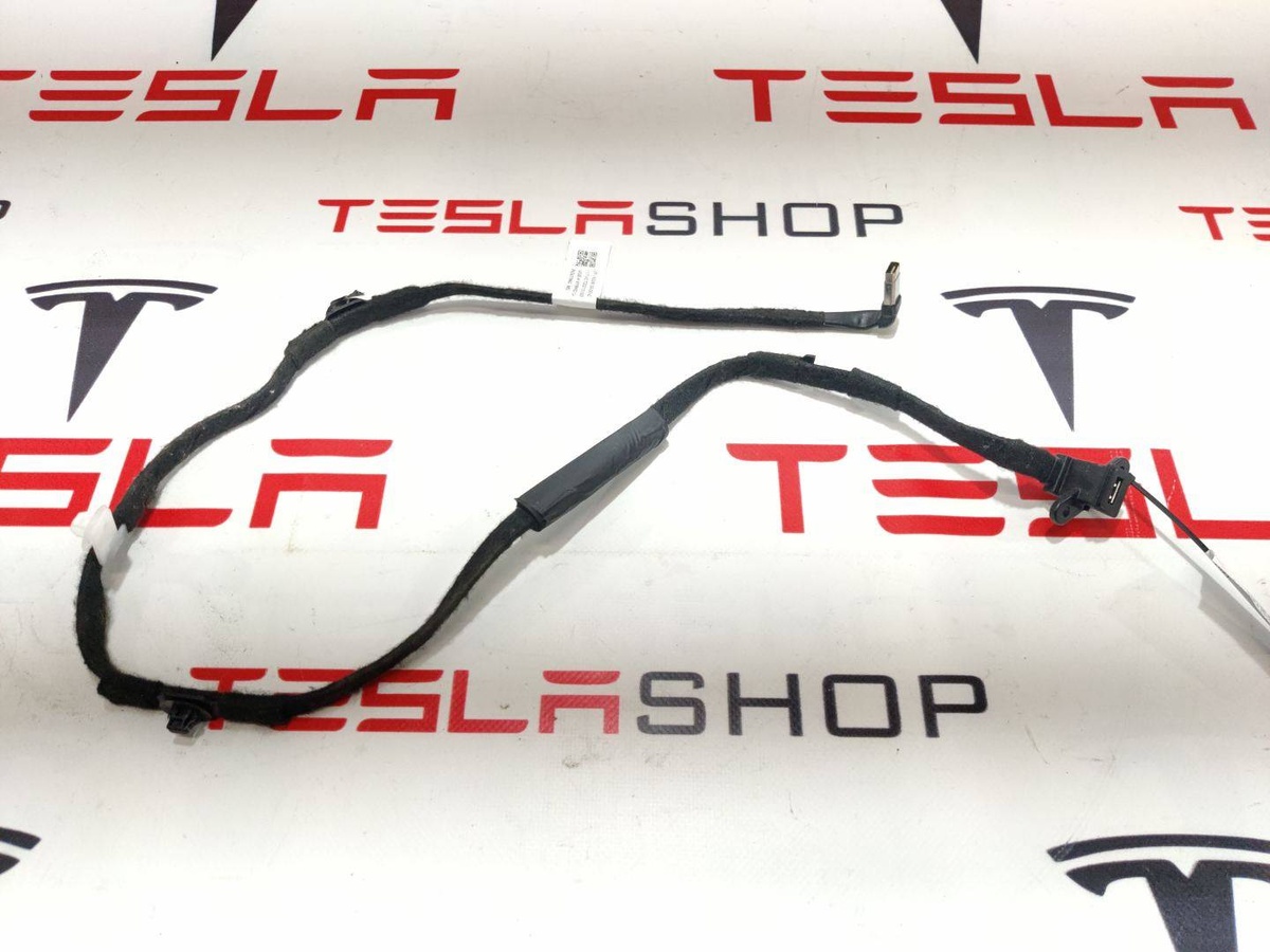 Провод USB к Tesla Model S 2021