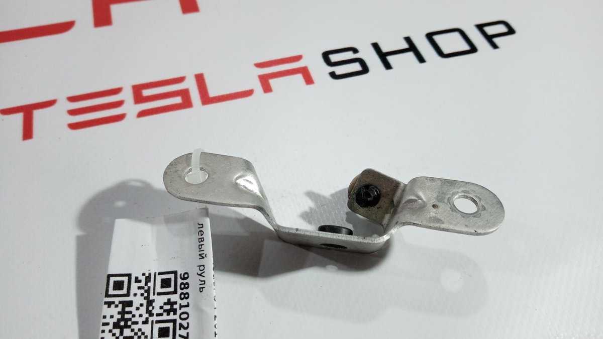 Кронштейн к Tesla Model S 2015