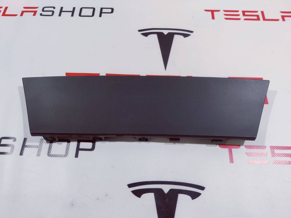 Заглушка к Tesla Model Y 2021
