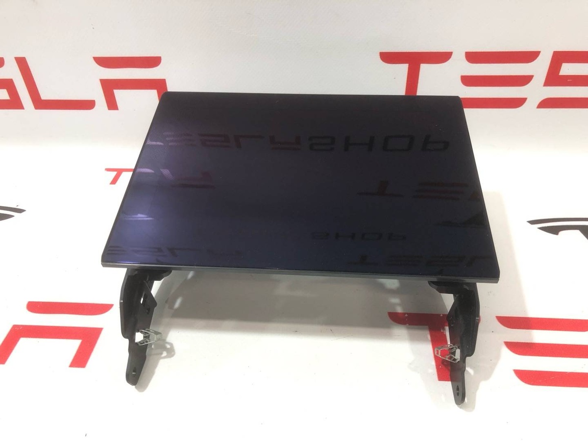 Монитор к Tesla Model S 2022