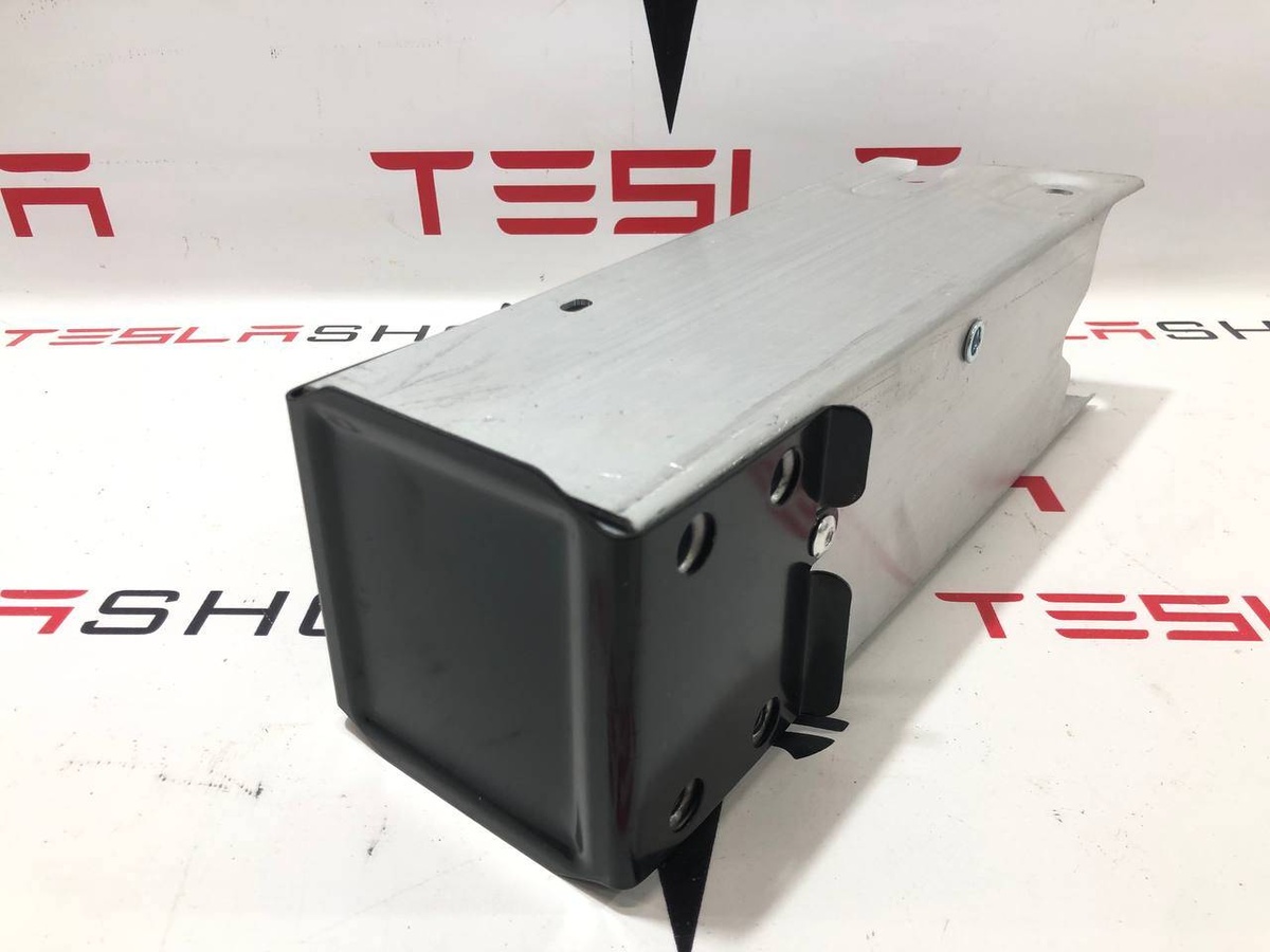 Лонжерон левый к Tesla Model 3 2021