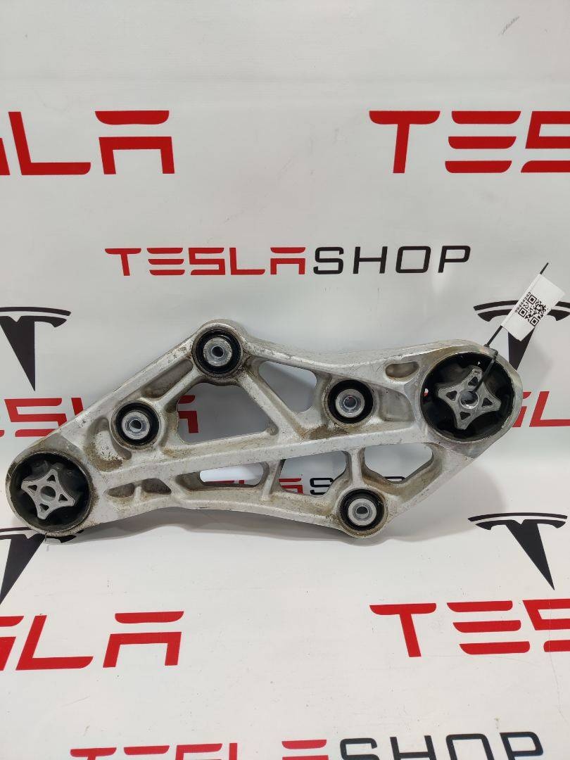 Кронштейн двигателя к Tesla Model X 2018