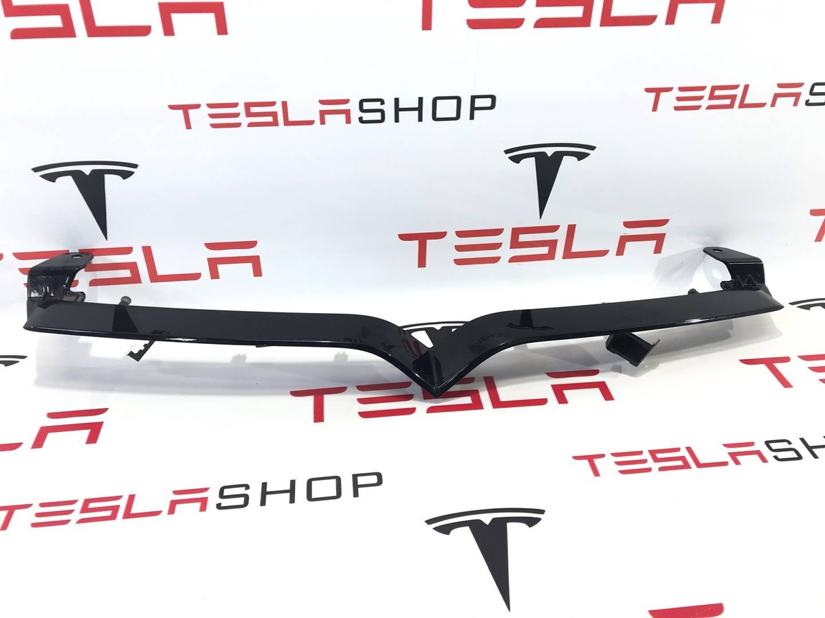 Молдинг бампера переднего к Tesla Model S 2021