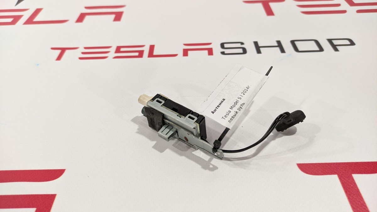 Усилитель антенны к Tesla Model S 2014