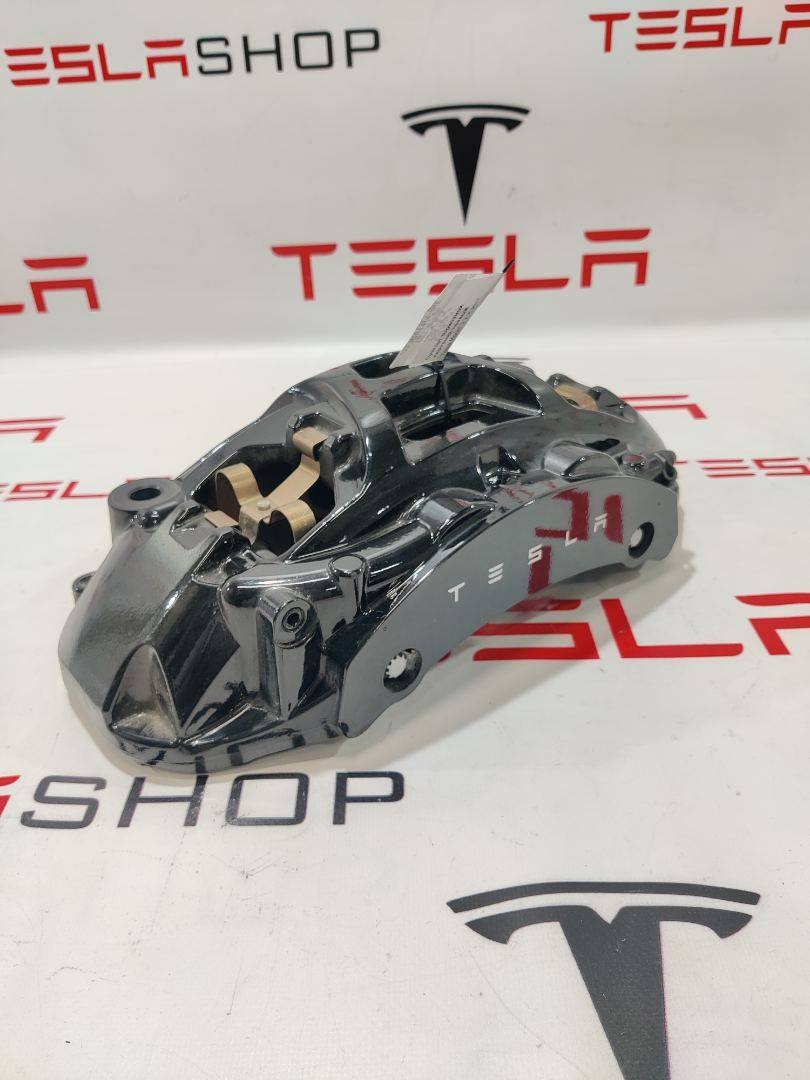Суппорт передний правый к Tesla Model S 2022