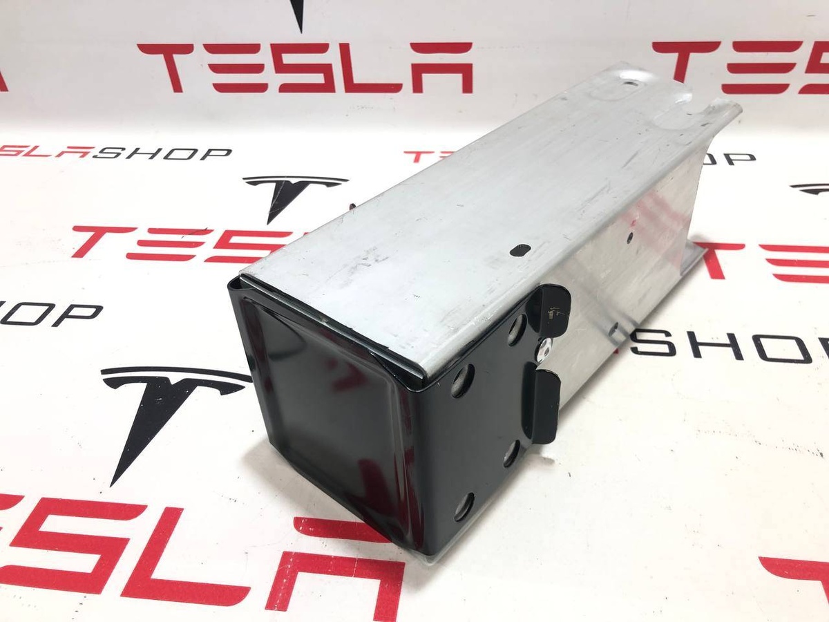 Лонжерон правый к Tesla Model 3 2021