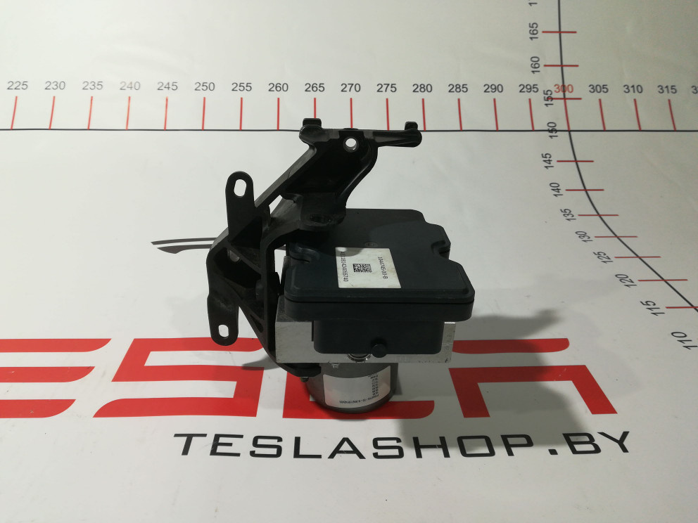 Блок ABS к Tesla Model 3 2019