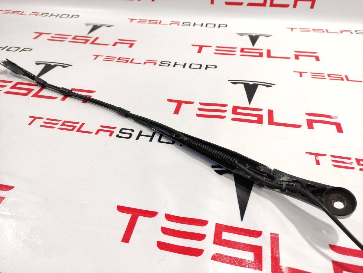 Щеткодержатель к Tesla Model X 2021