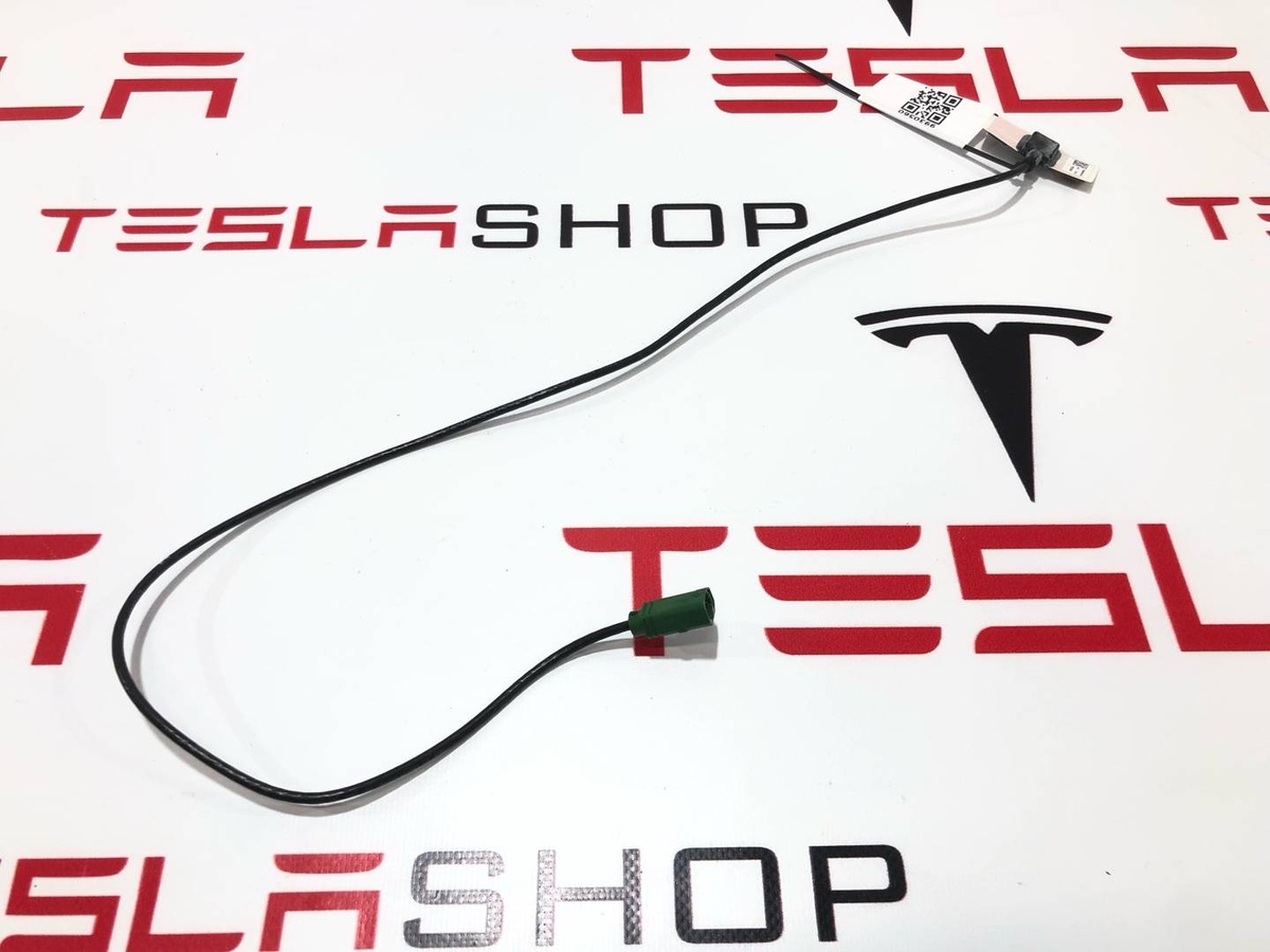 Антенна Bluetooth к Tesla Model S 2018