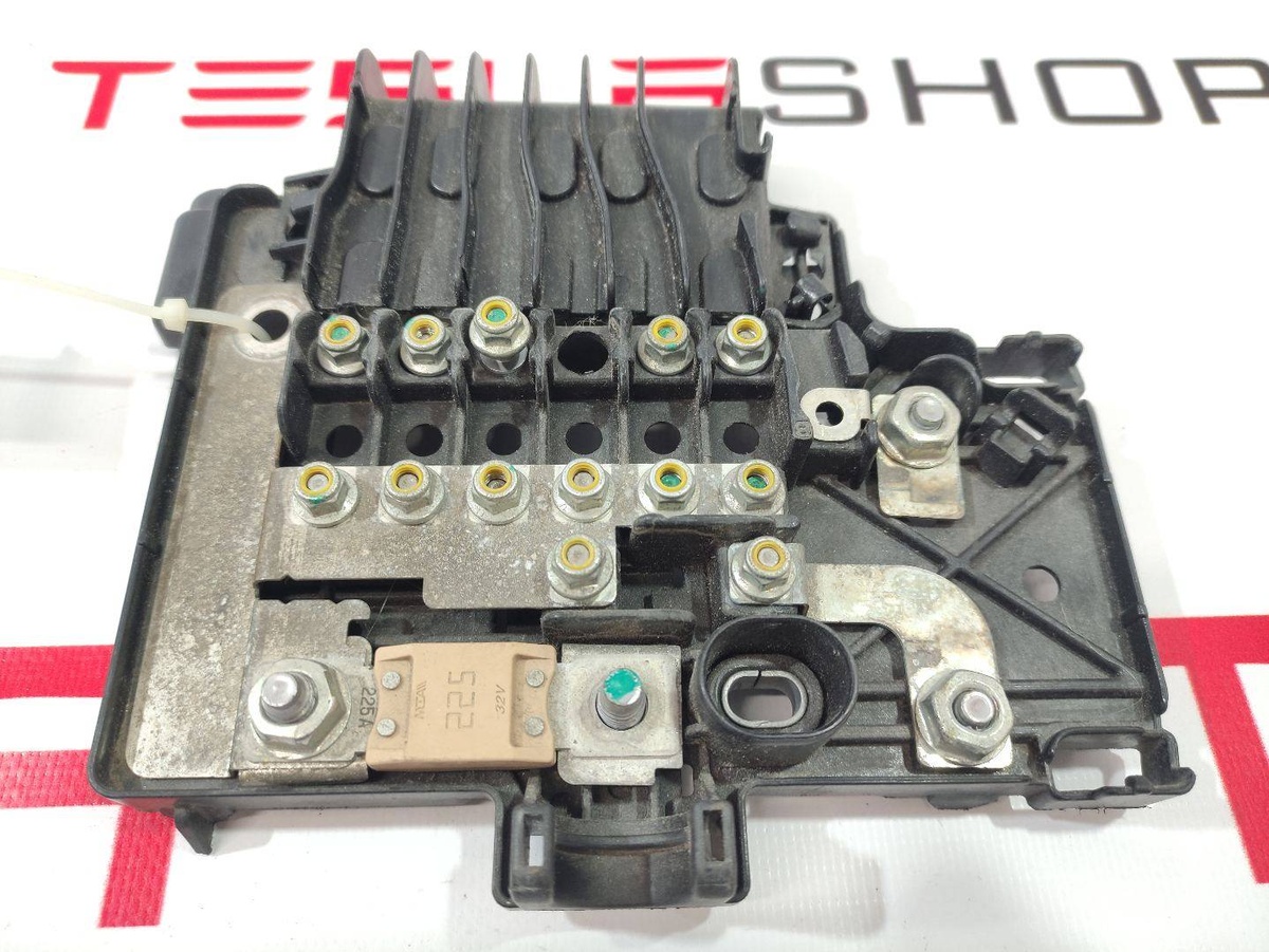 Короб предохранителей к Tesla Model S 2012
