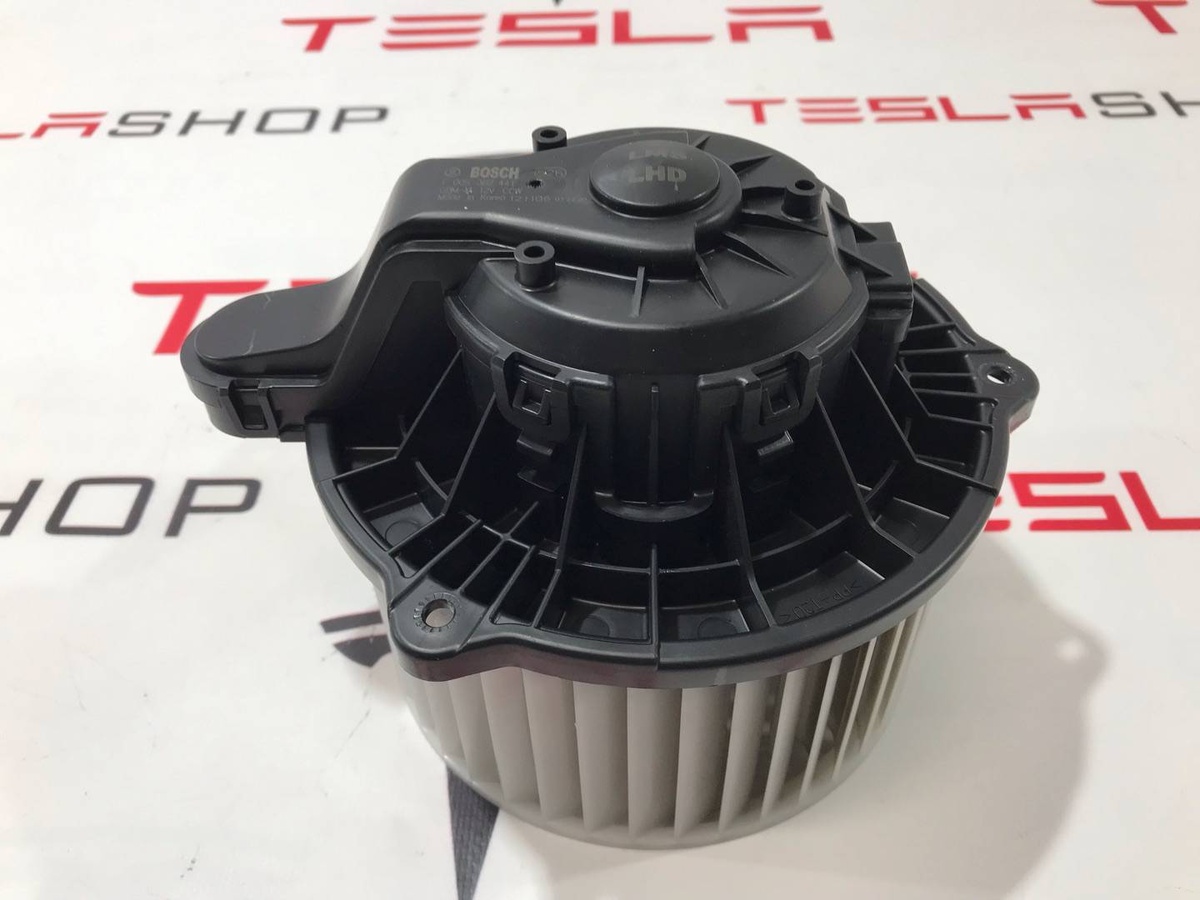 Моторчик печки к Tesla Model S 2015