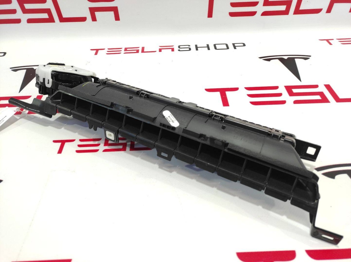 Воздуховод к Tesla Model 3 2018