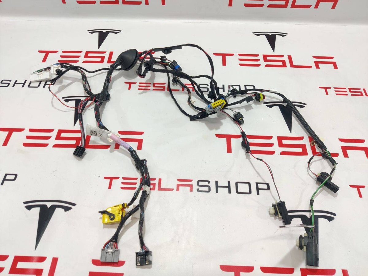 Проводка двери к Tesla Model X 2019