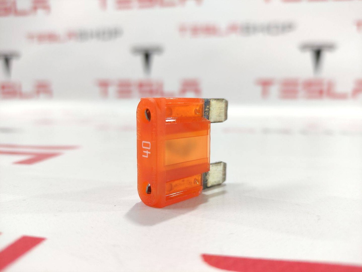 Предохранитель высоковольтный к Tesla Model S 2014
