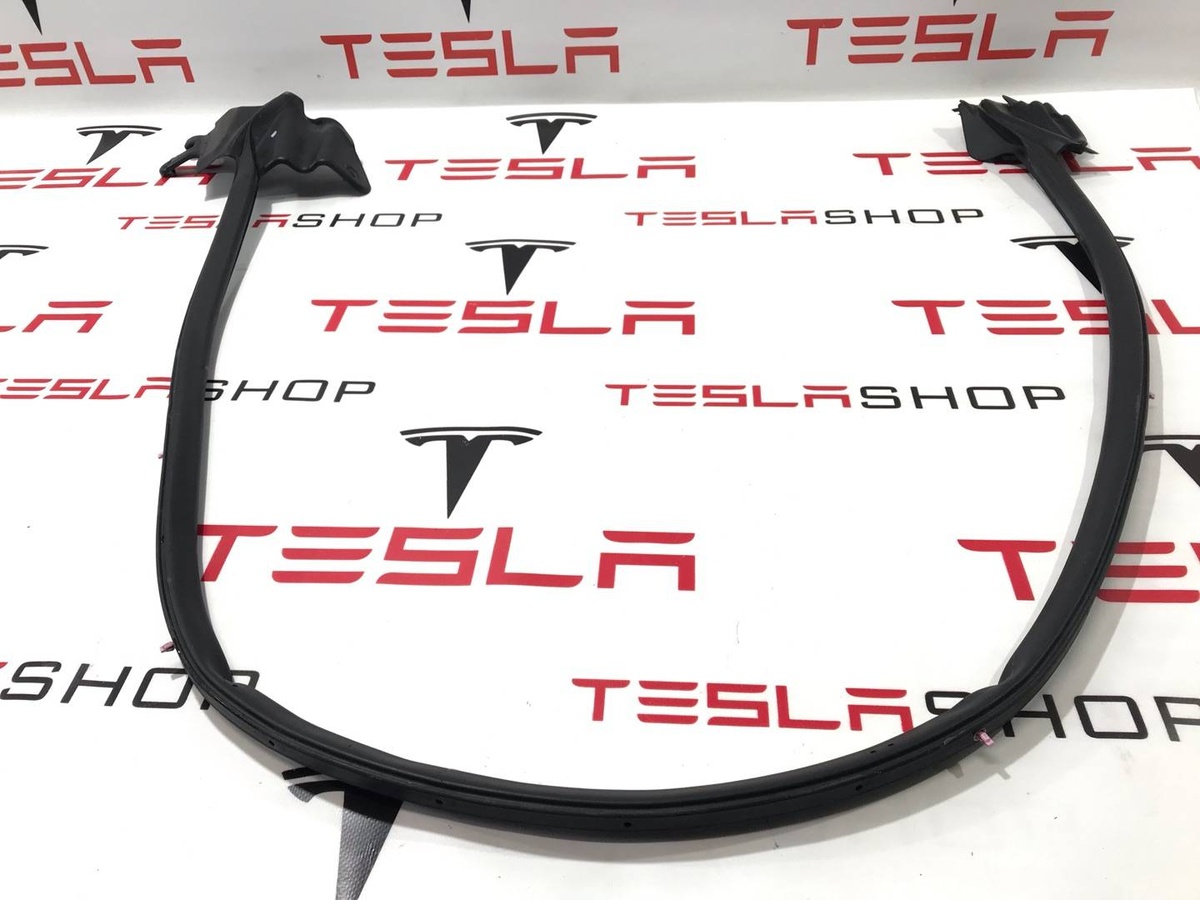 Уплотнитель к Tesla Model S 2013