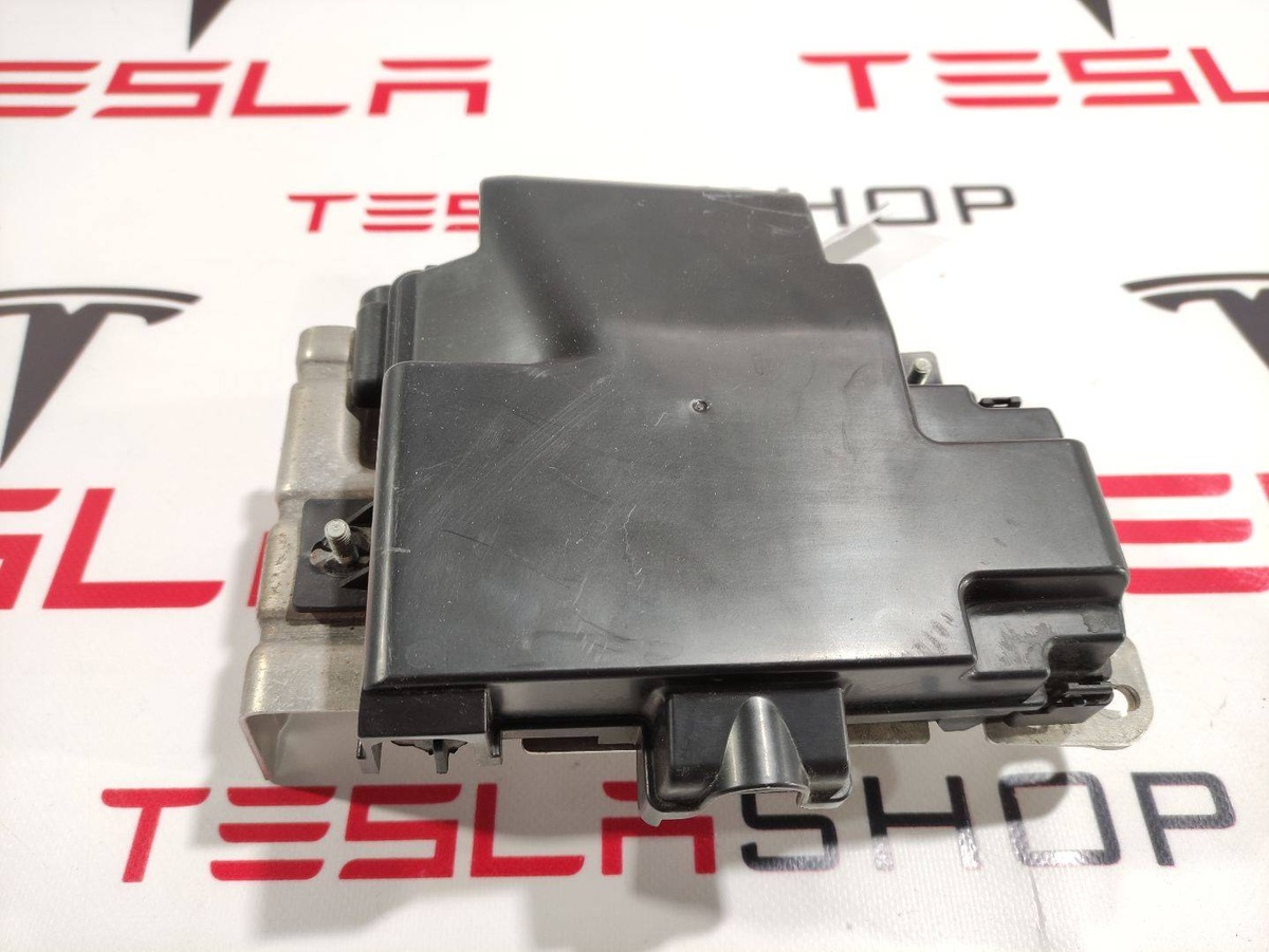 Короб предохранителей к Tesla Model S 2015