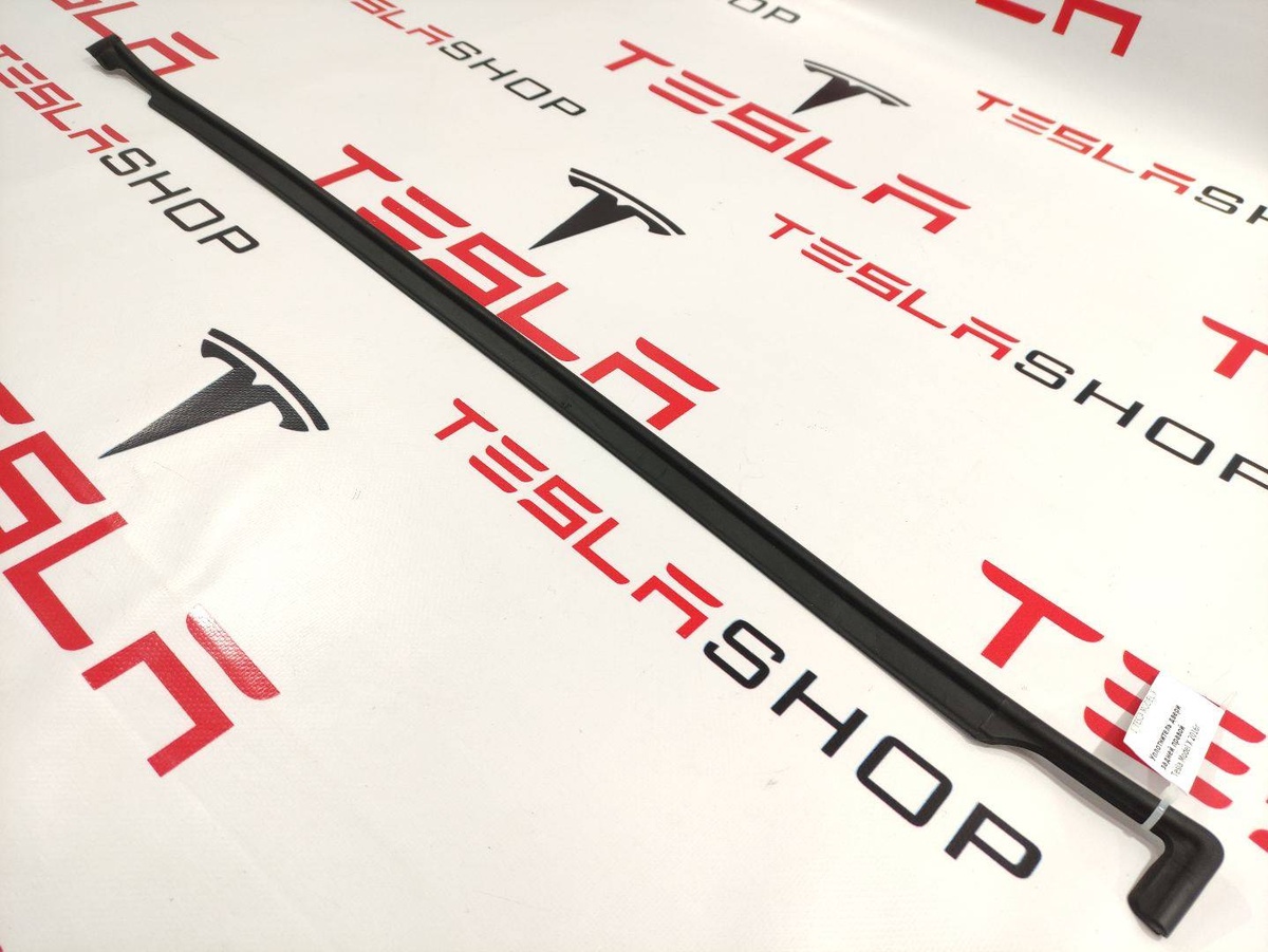 Уплотнитель двери сдвижной к Tesla Model X 2016