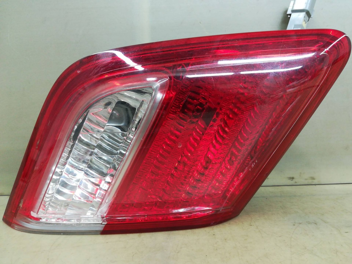 Фонарь крышки багажника левый к Toyota Camry 2008