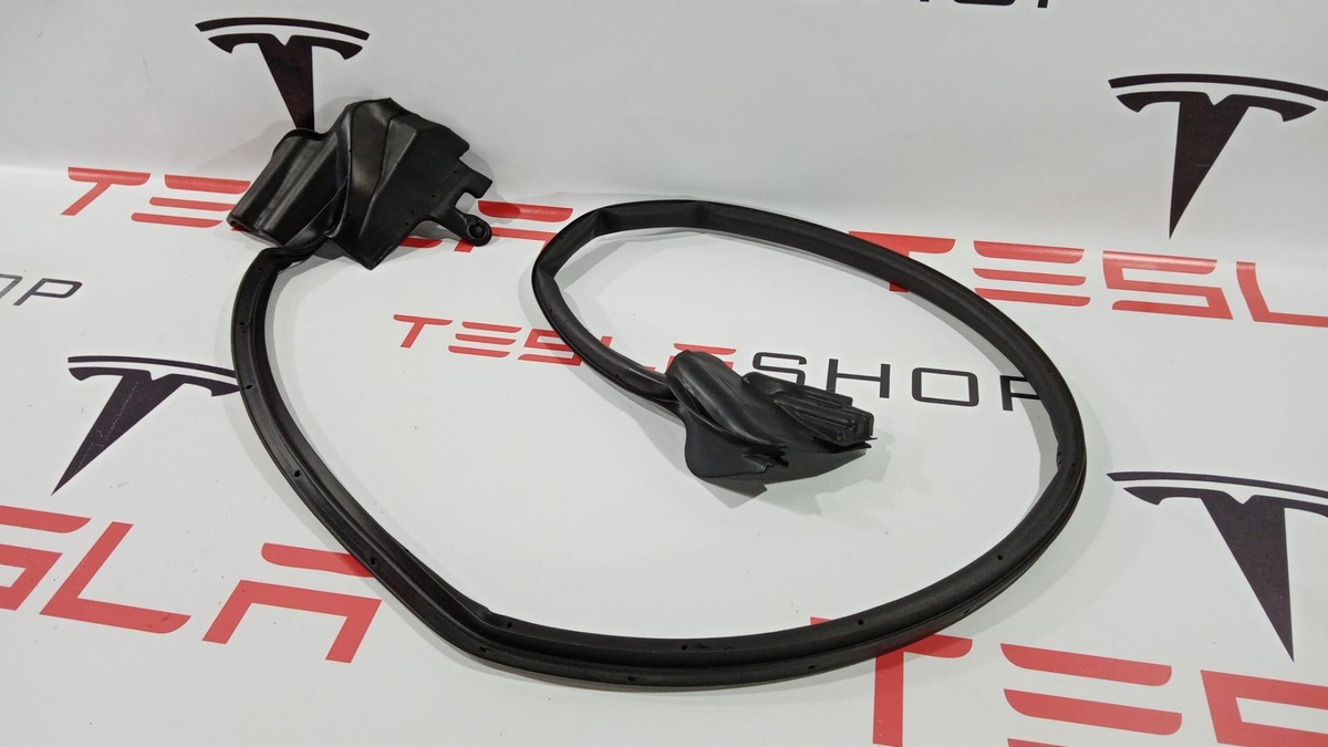Уплотнитель к Tesla Model S 2014