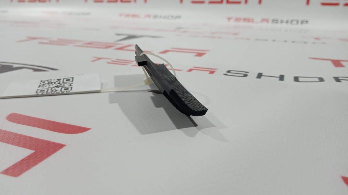 Заглушка к Tesla Model S 2012