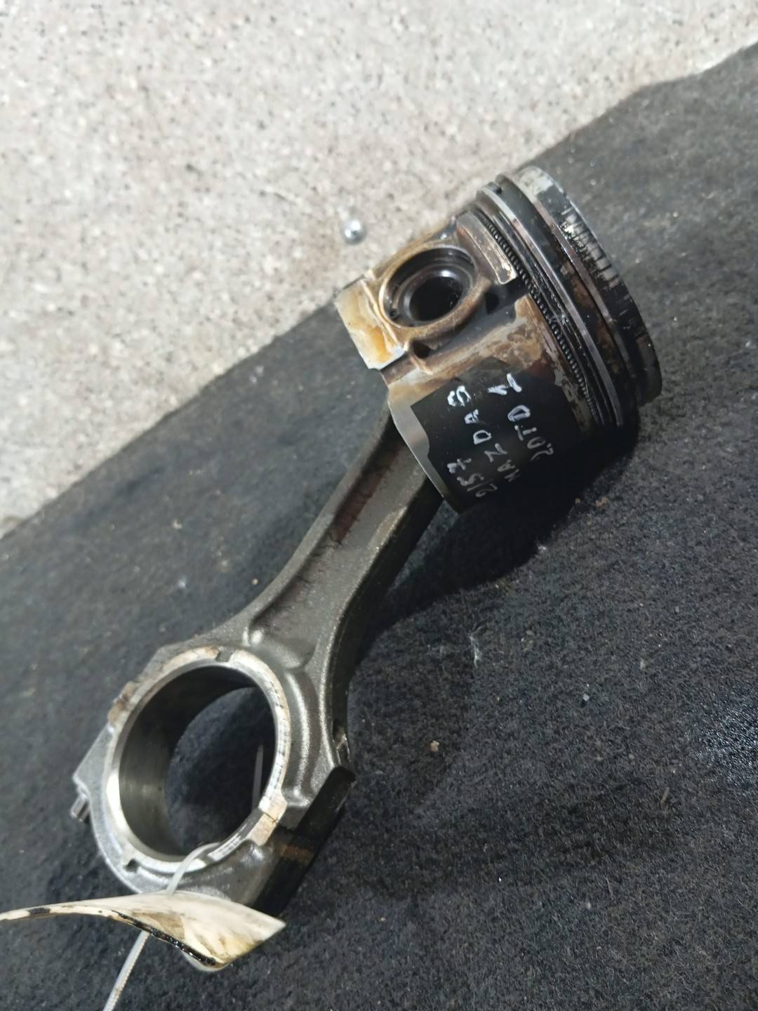 Поршень к Mazda MPV 2005
