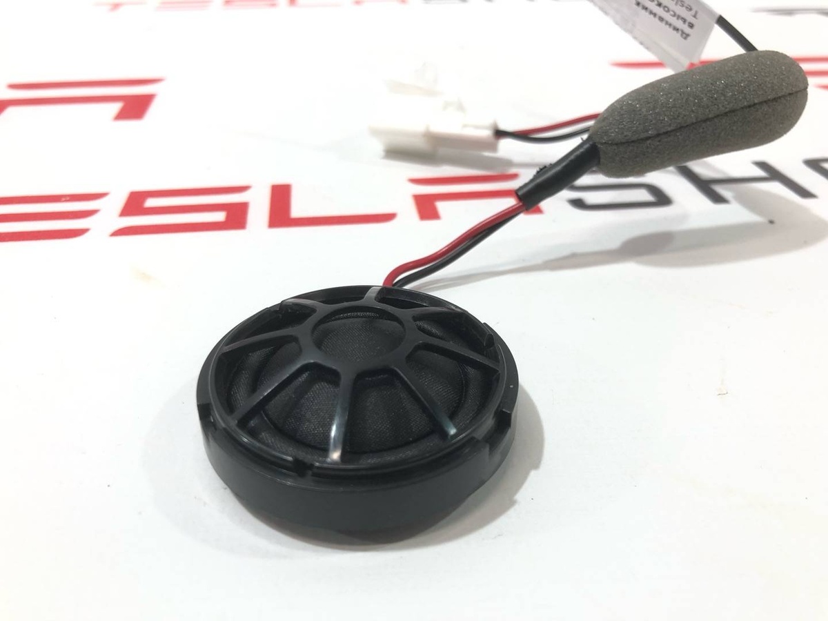 Динамик к Tesla Model X 2019