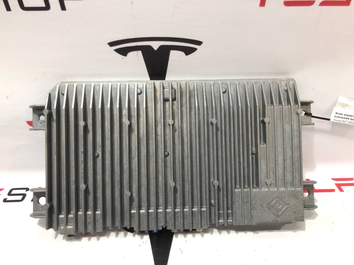 Блок Bluetooth к Rivian R1T 2022