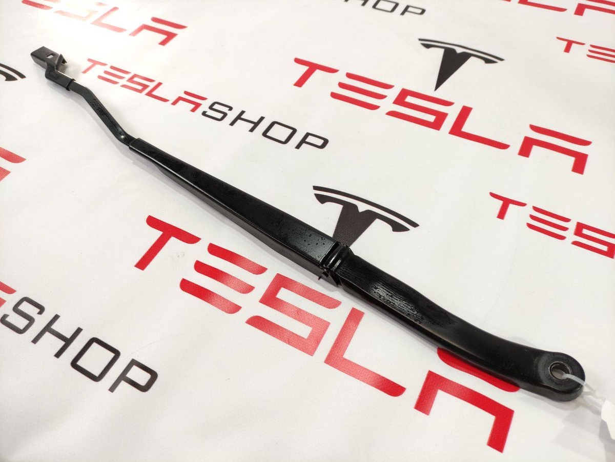 Щеткодержатель к Tesla Model S 2015