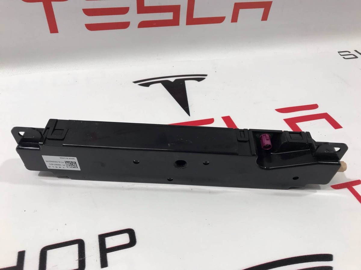 Антенна  к Tesla Model 3 2020
